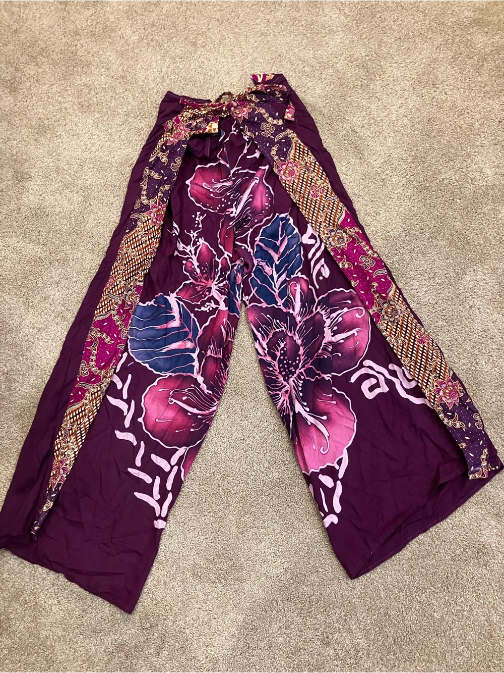 Wide-Leg batik Floral Wrap Pants in Deep Plum